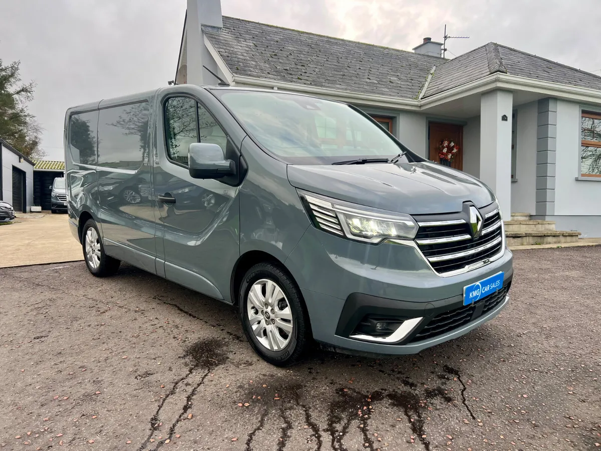 NO VAT 2023 Renault Trafic Extra 130 bhp 2.0 - Image 3