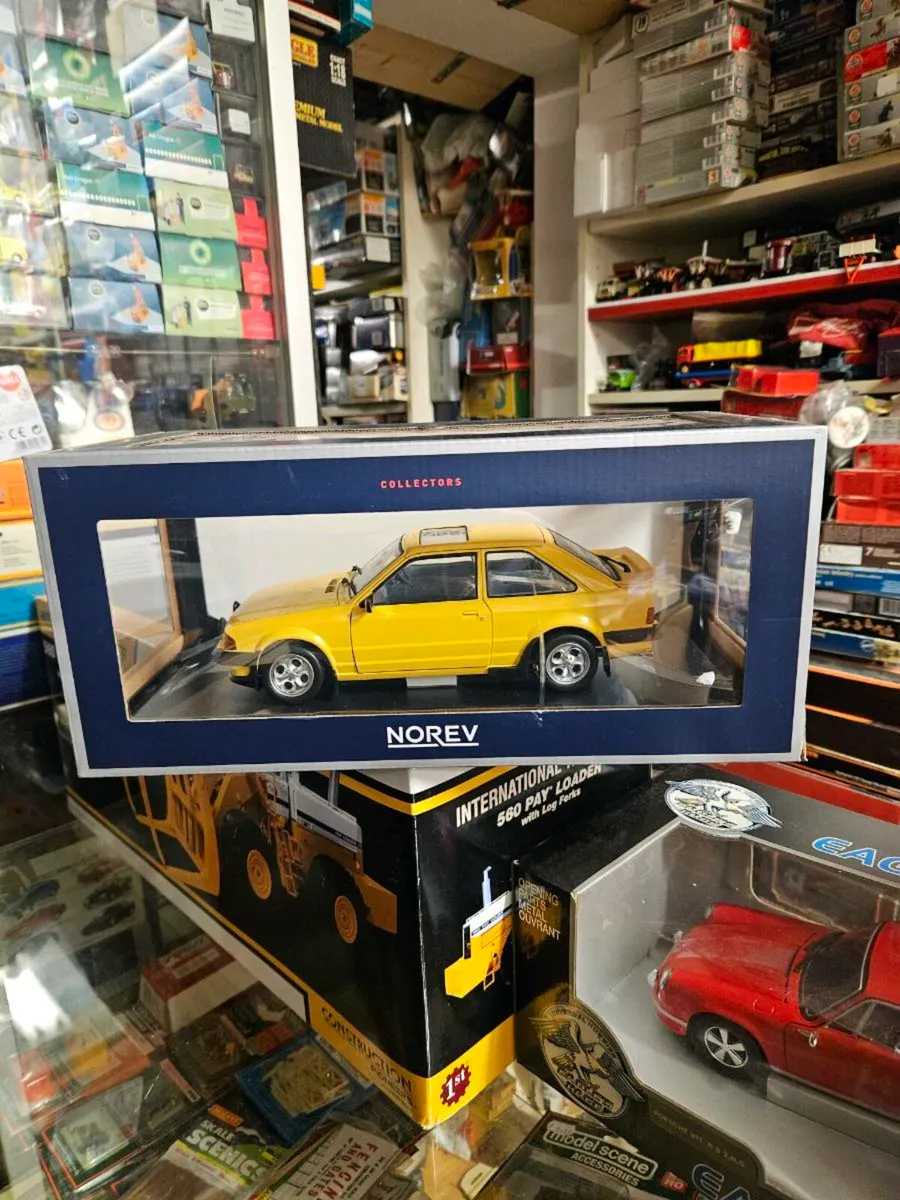 Corgi Norev Ford Escort XR3 1.18 - Image 1