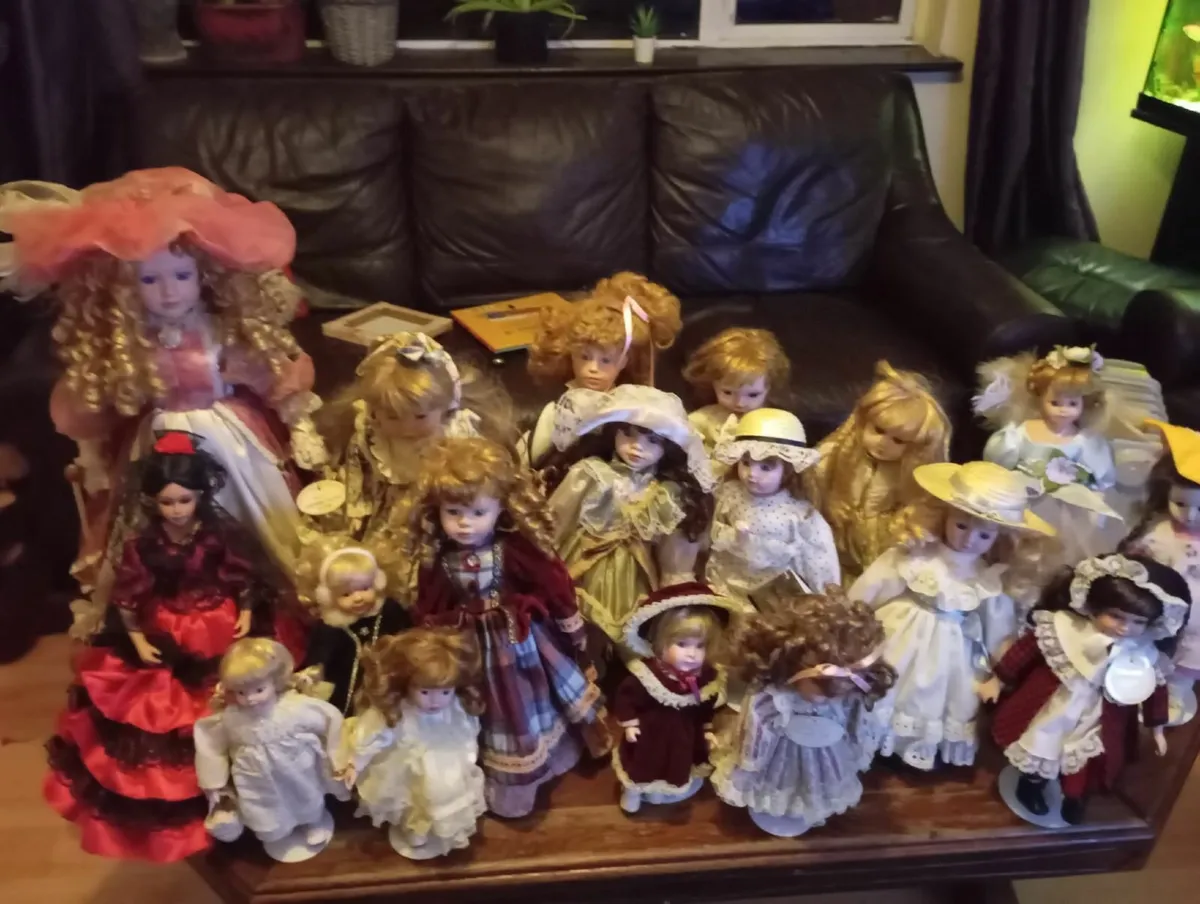Porcelain Doll collection (18) - Image 1