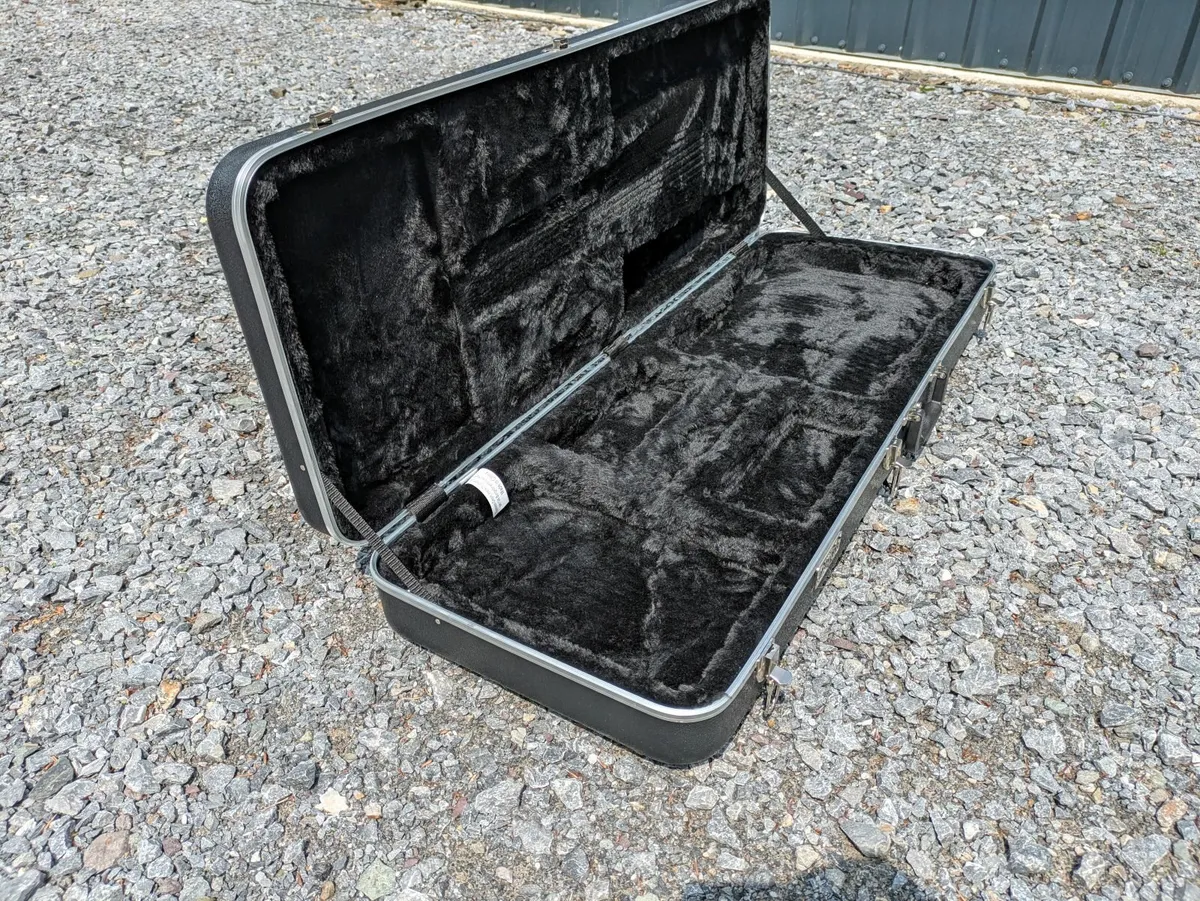 Guitar equipment - Image 3