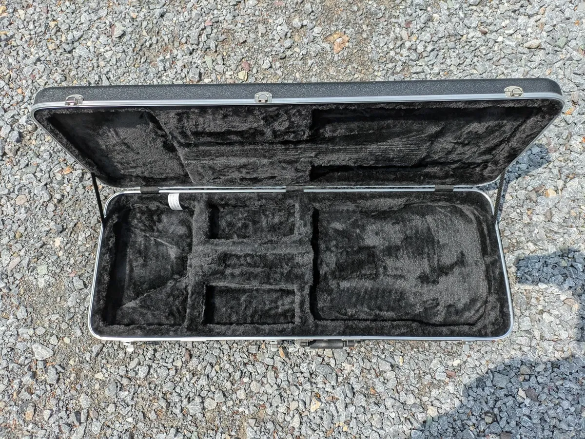 Guitar equipment - Image 4