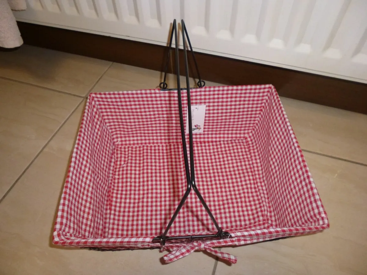 Black Metal Basket with Handles - Image 3