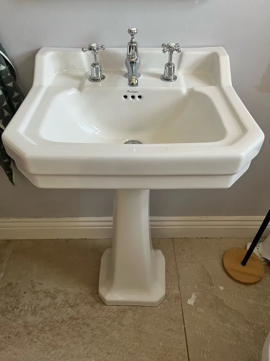 Burlington pedestal sink with chrome hardware - Image 1