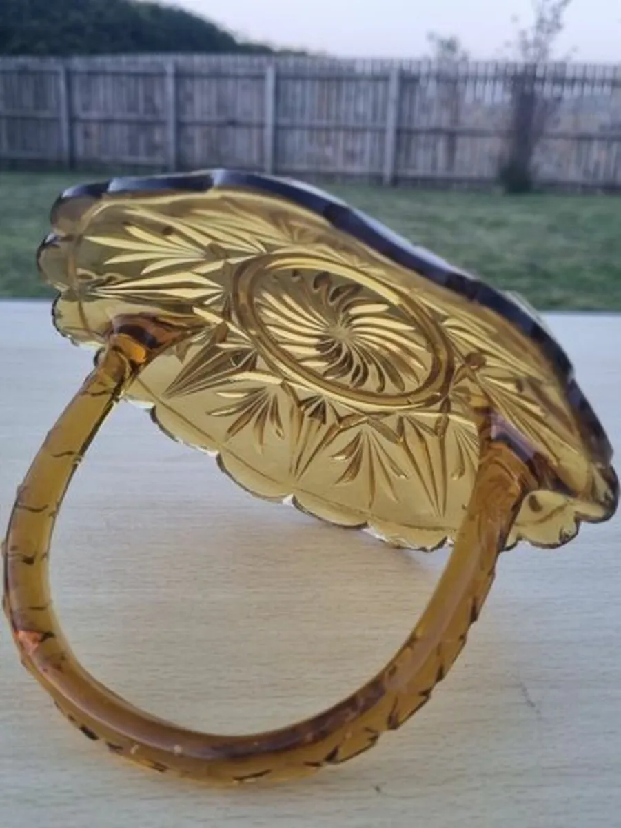 Art deco amber glass basket - Image 4