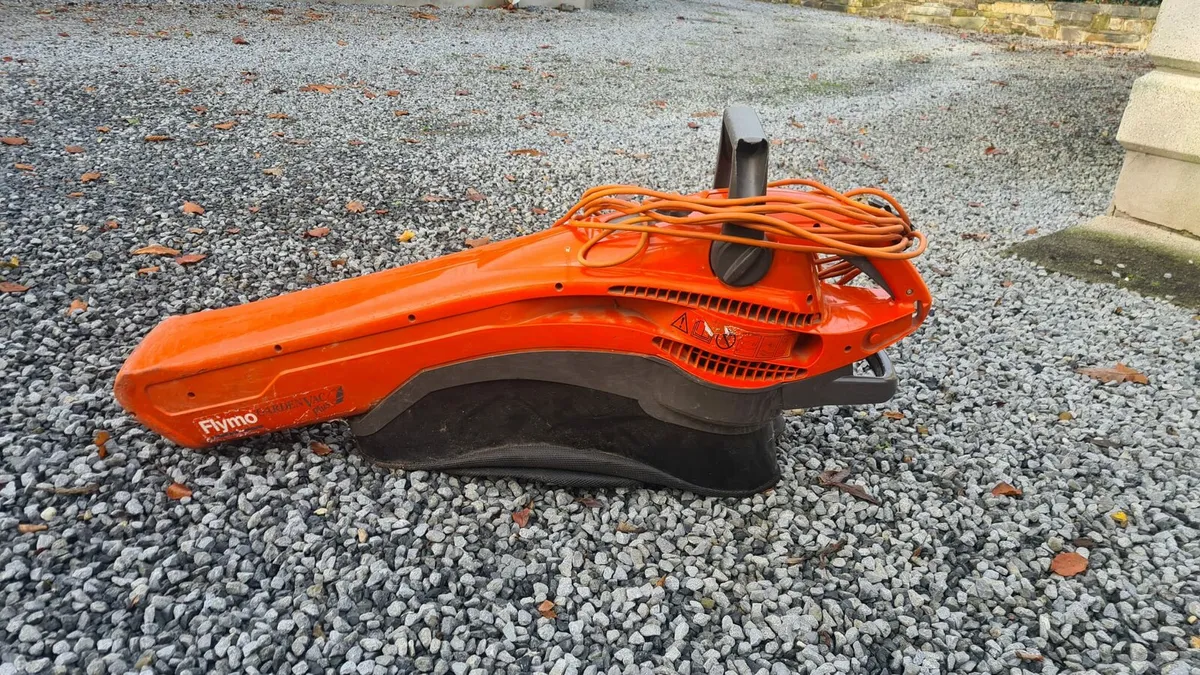 Leaf blower/ collector - Image 2