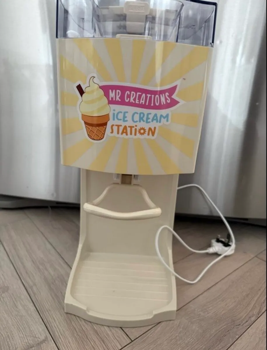 Mr Creations Ice Cream Machine - Image 1
