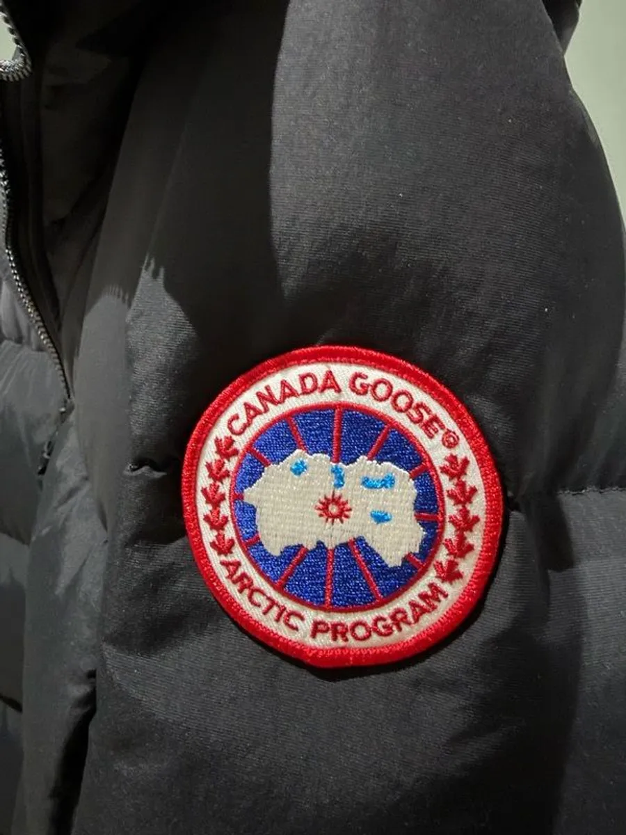 Canada Goose Hybridge Jacket - Image 3