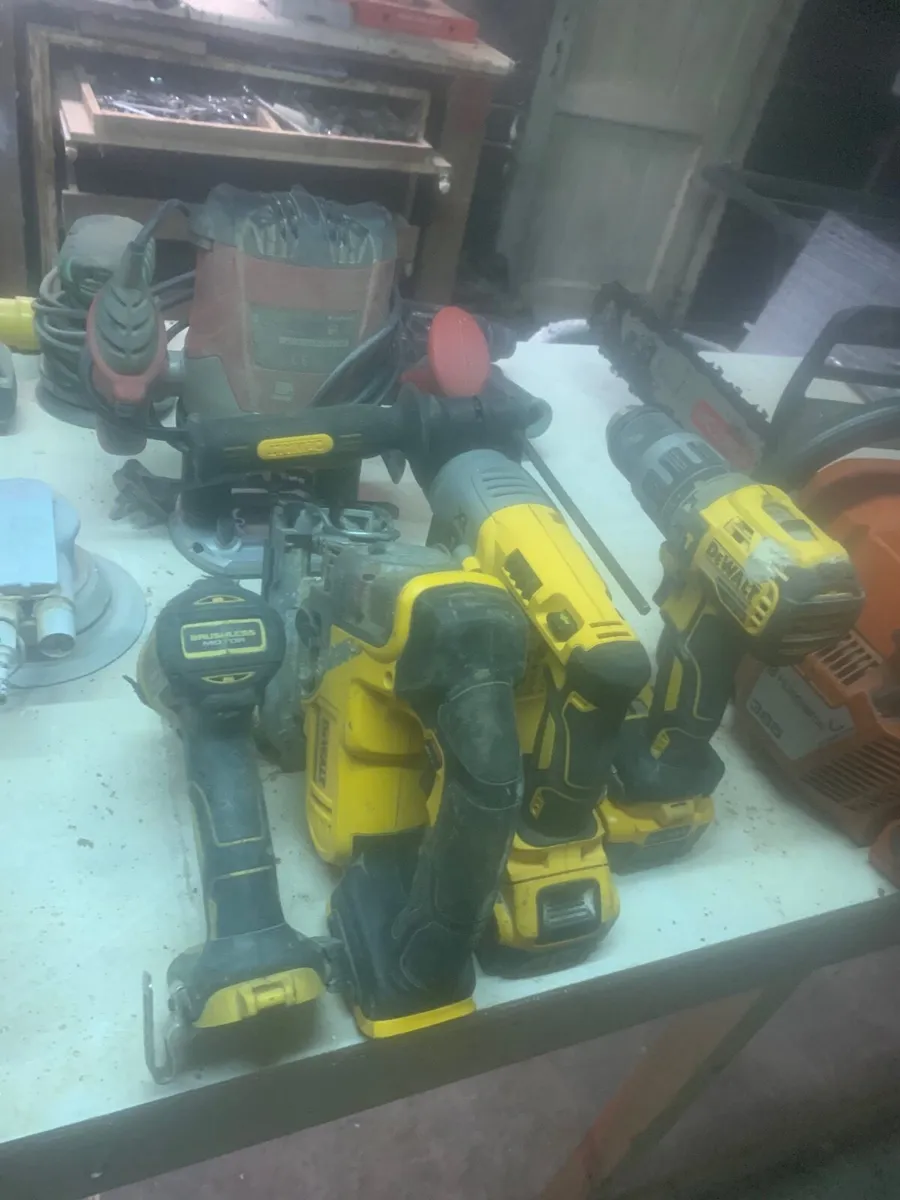 Carpentry tools - Image 1