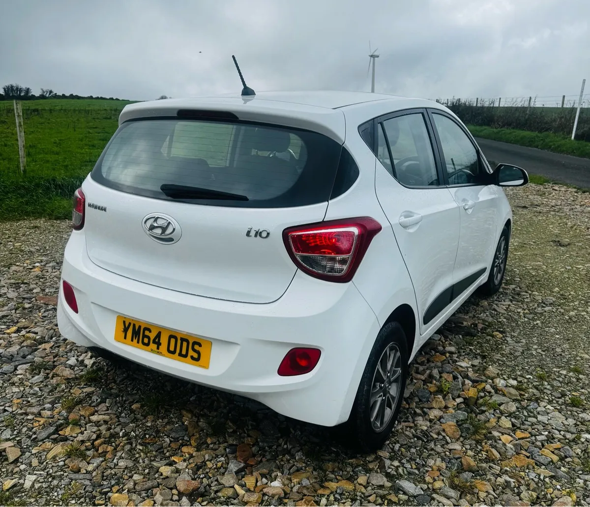 Hyundai i10 Premium - Image 4