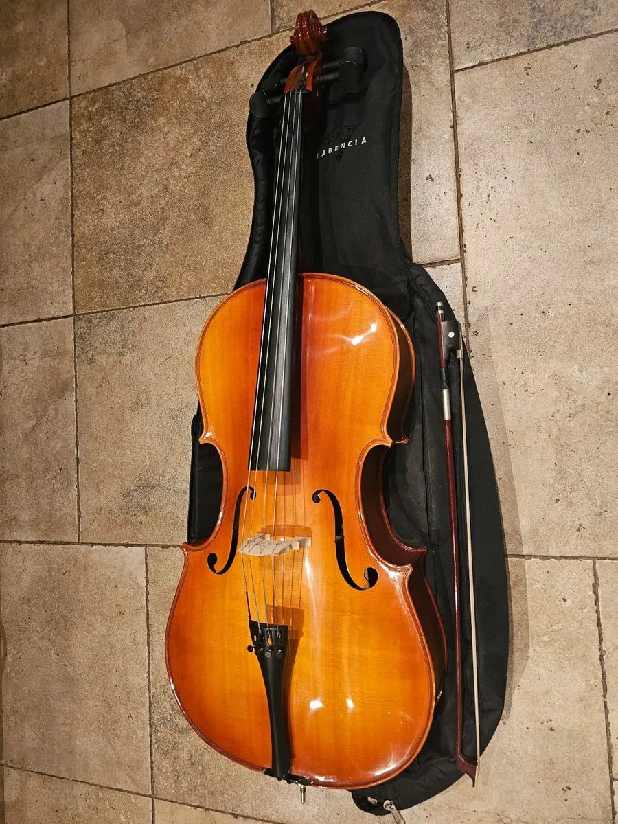 1/2  Cello - Image 1