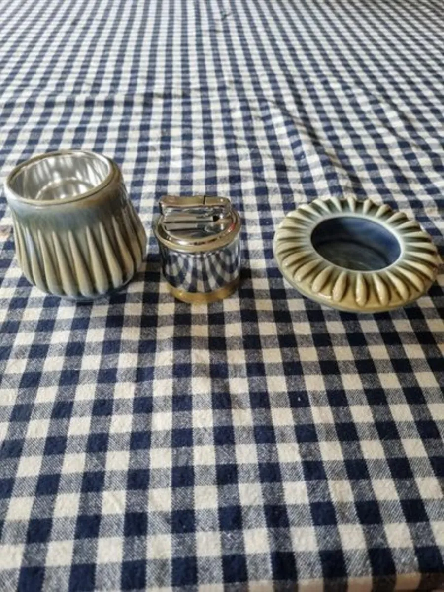 Vintage Irish Porcelain Colibri Smoking set - Image 3