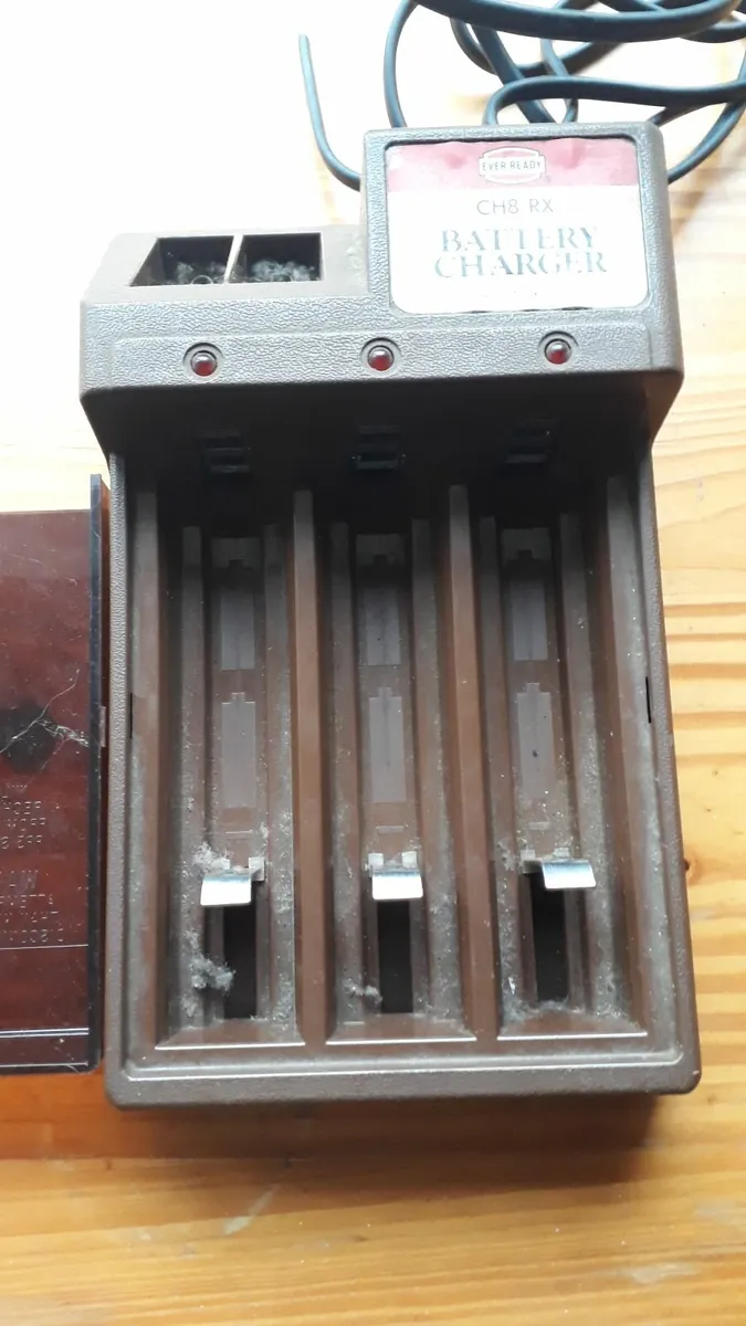 Vintage Ever Ready Battery Charger - Image 3