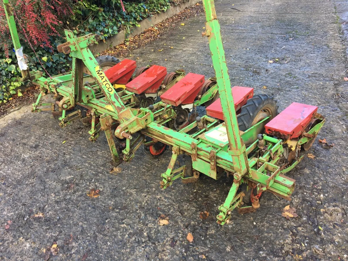 Matco 6 row beet drill - Image 4
