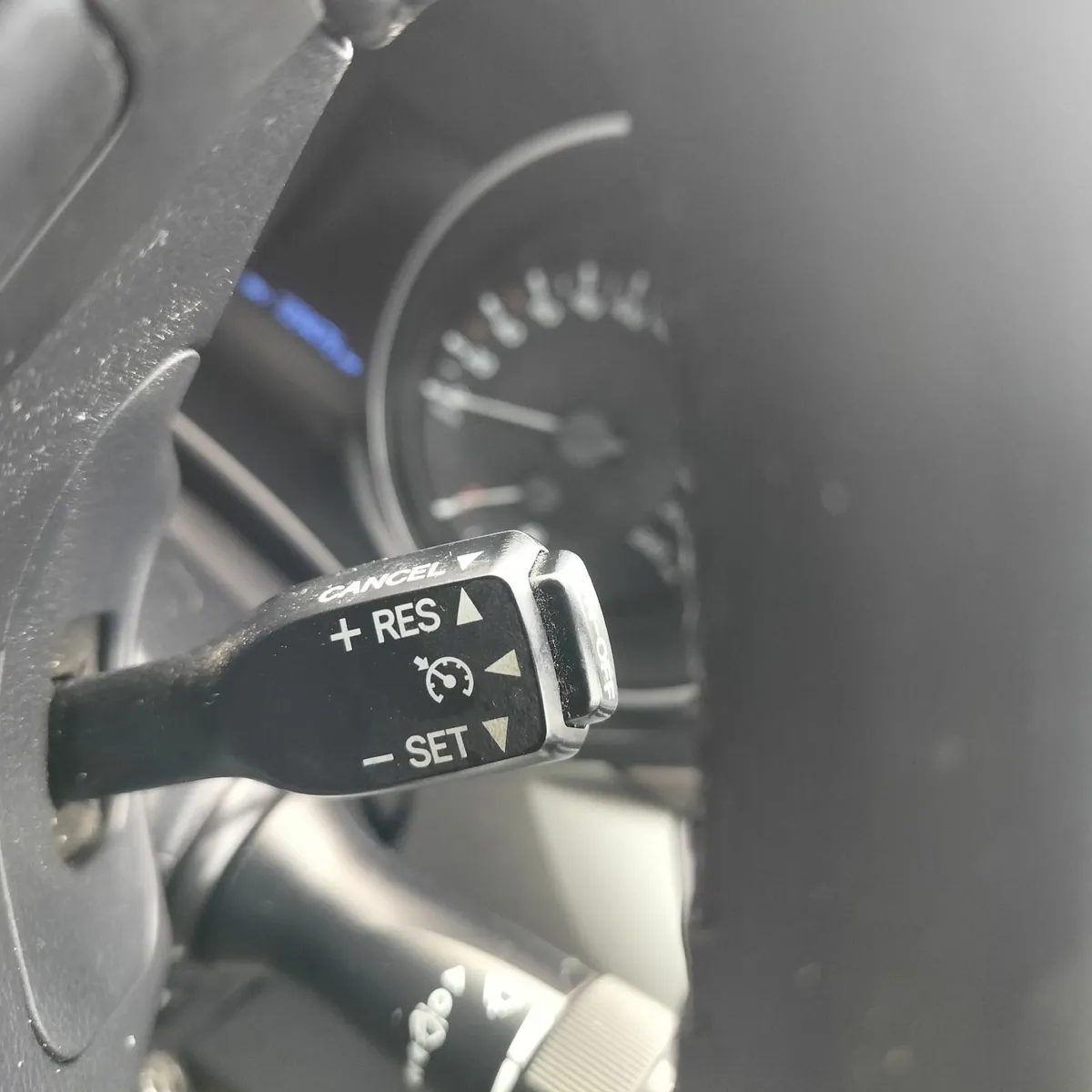 Toyota Avensis 2015 - Image 2