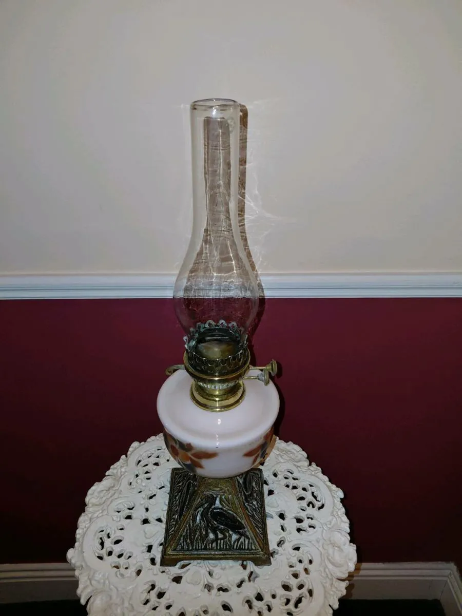 Antique Oil Lamp - Image 2