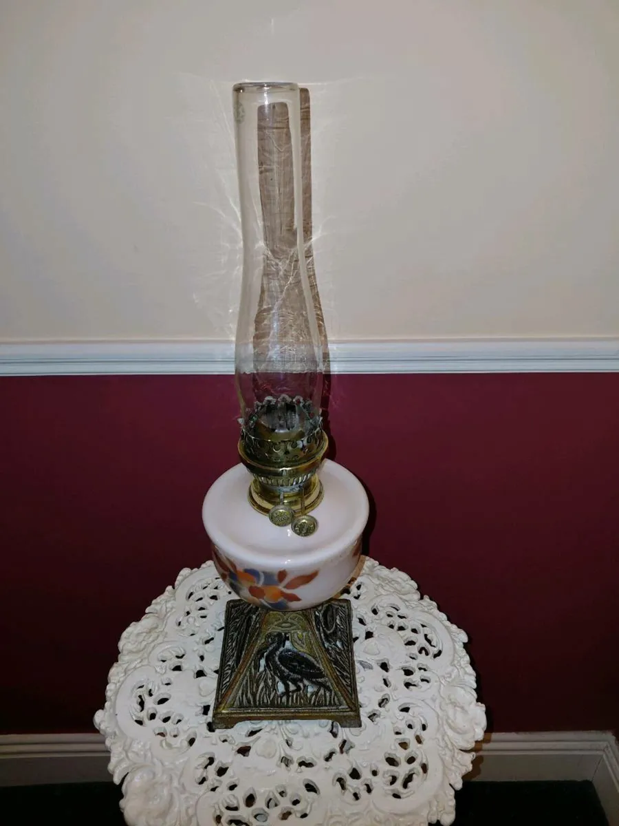 Antique Oil Lamp - Image 4