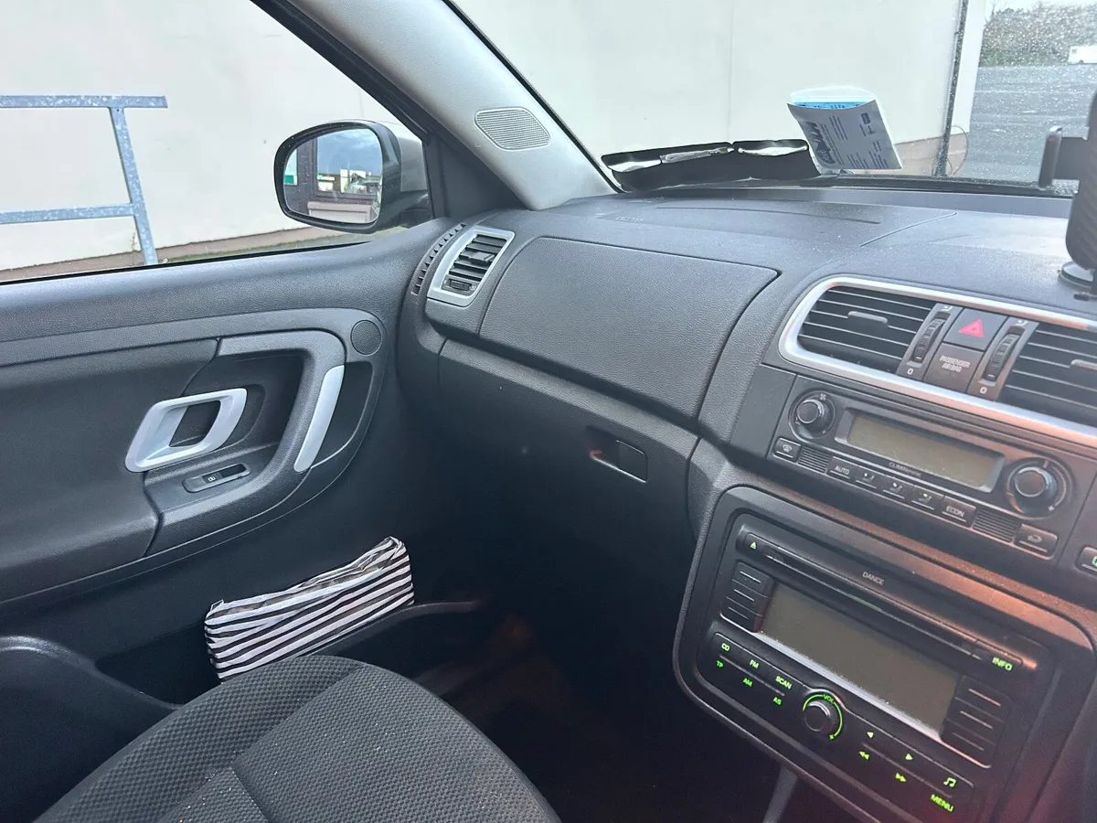 Skoda Fabia 2009 - Image 4