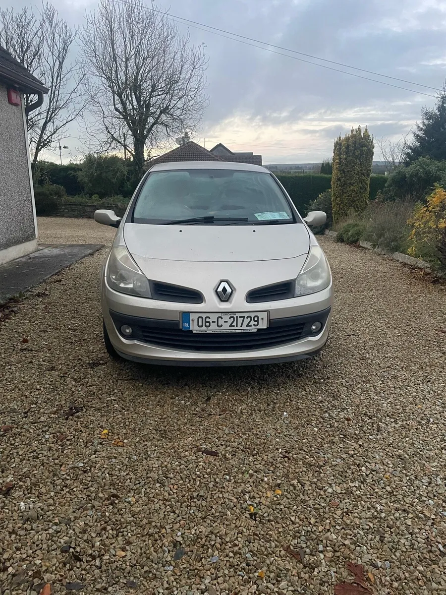 FOR SALE: Renault Clio 2006 - LOW MILEAGE - Image 1