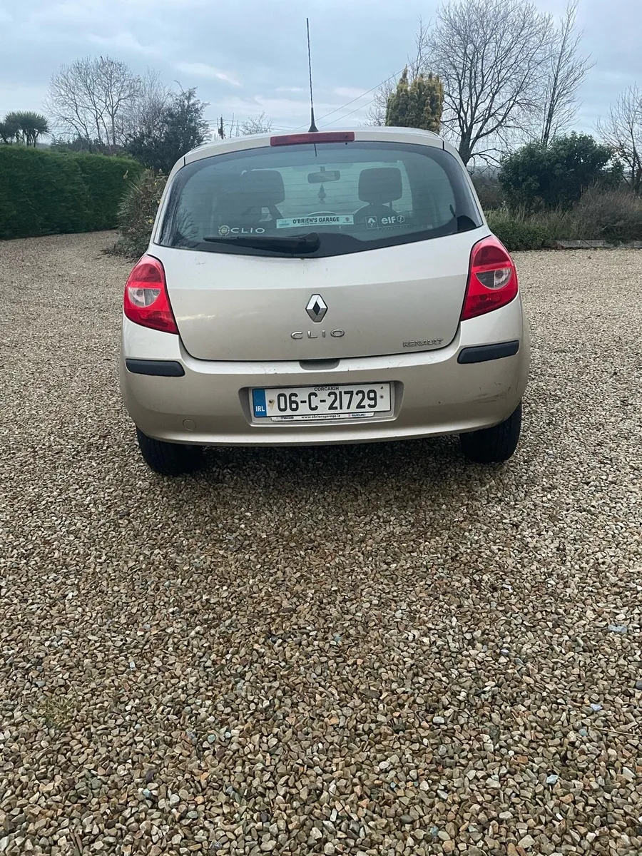 FOR SALE: Renault Clio 2006 - LOW MILEAGE - Image 2