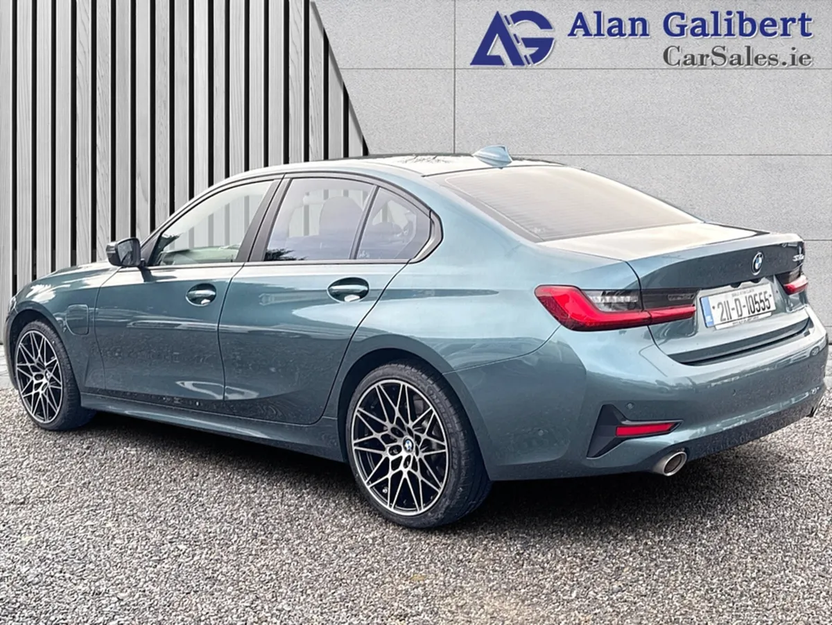 BMW 3-Series 2.0 Plug In Hybrid Sport  Auto €119 P - Image 2