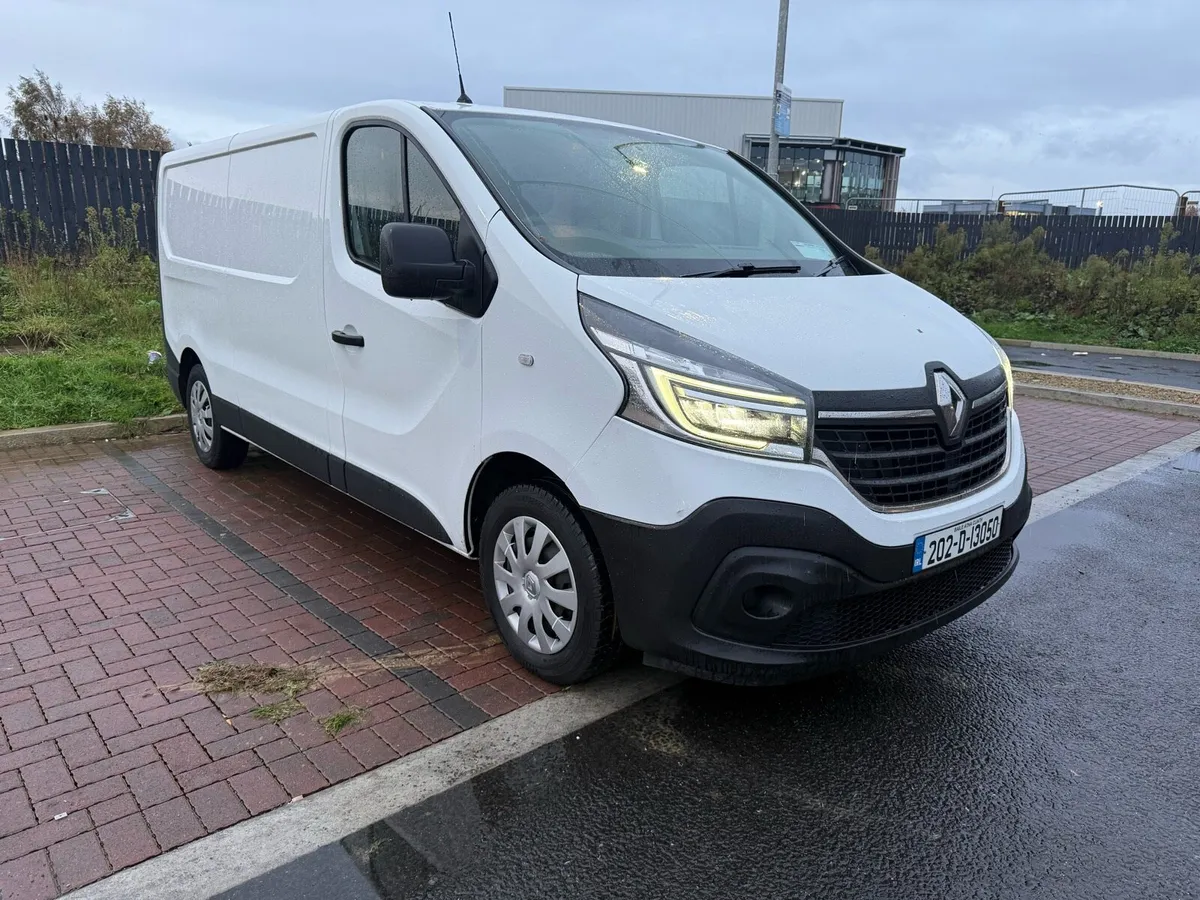 Renault Trafic 202 - Image 1