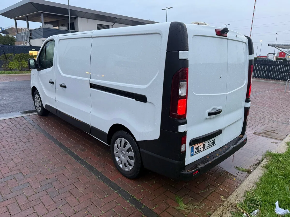 Renault Trafic 202 - Image 3