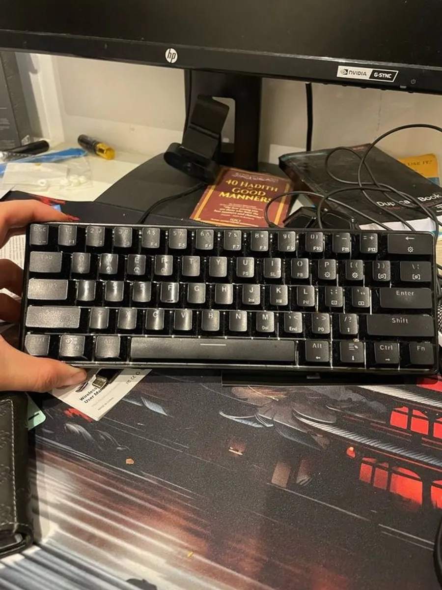 Gaming Pc, monitor and keyboard (pc has one issue) PLEASE MAKE OFFERS BELLOW - Image 3