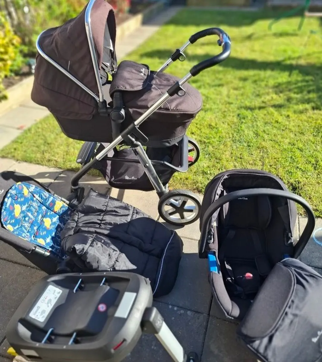 Silver Cross Pioneer 3 in 1 Travel System - Image 1