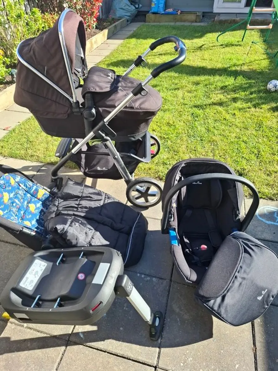 Silver Cross Pioneer 3 in 1 Travel System - Image 2