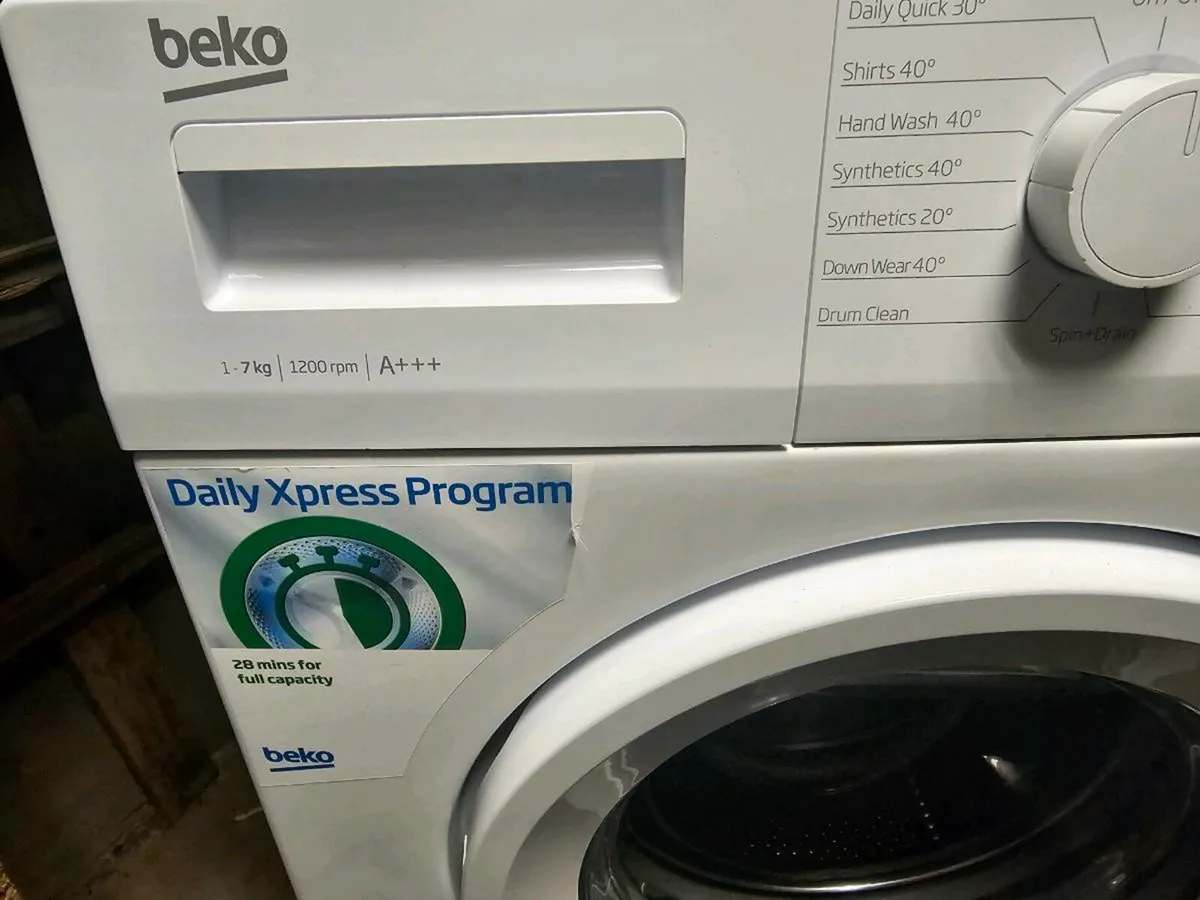 Beko washing machine 7kg - Image 2