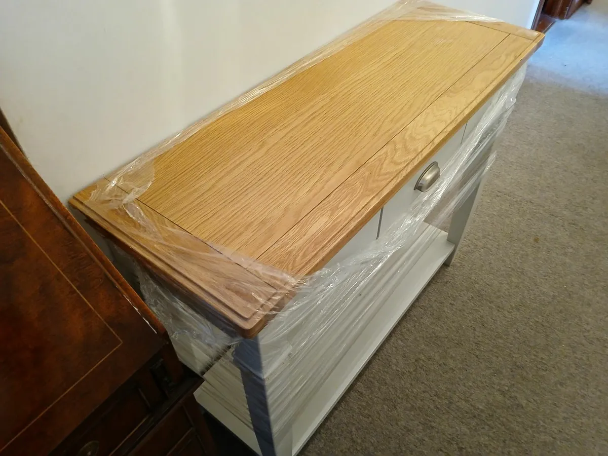 Reception table /new...delivered - Image 2