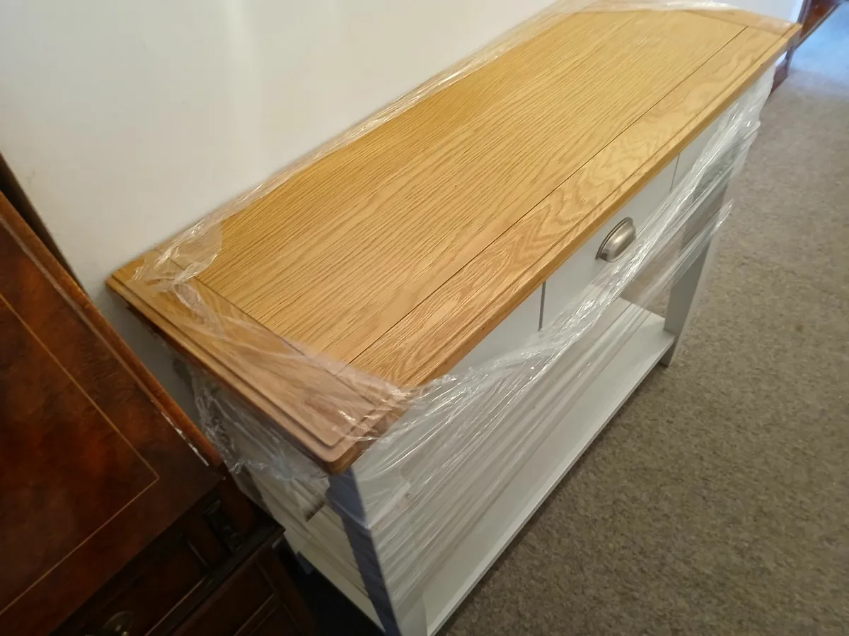 Reception table /new...delivered - Image 3