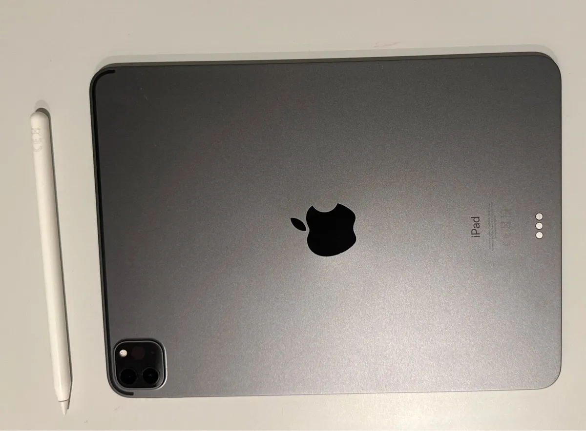 iPad Pro 11 inch 2nd Generation - Image 2