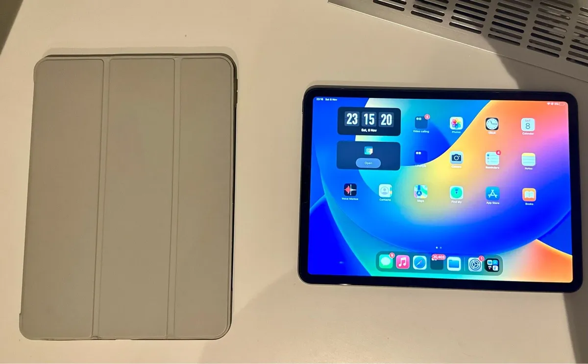 iPad Pro 11 inch 2nd Generation - Image 3