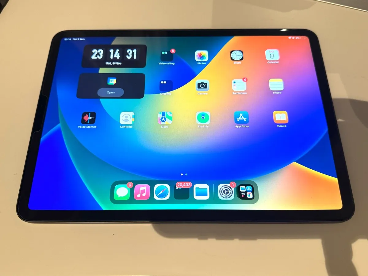 iPad Pro 11 inch 2nd Generation - Image 4