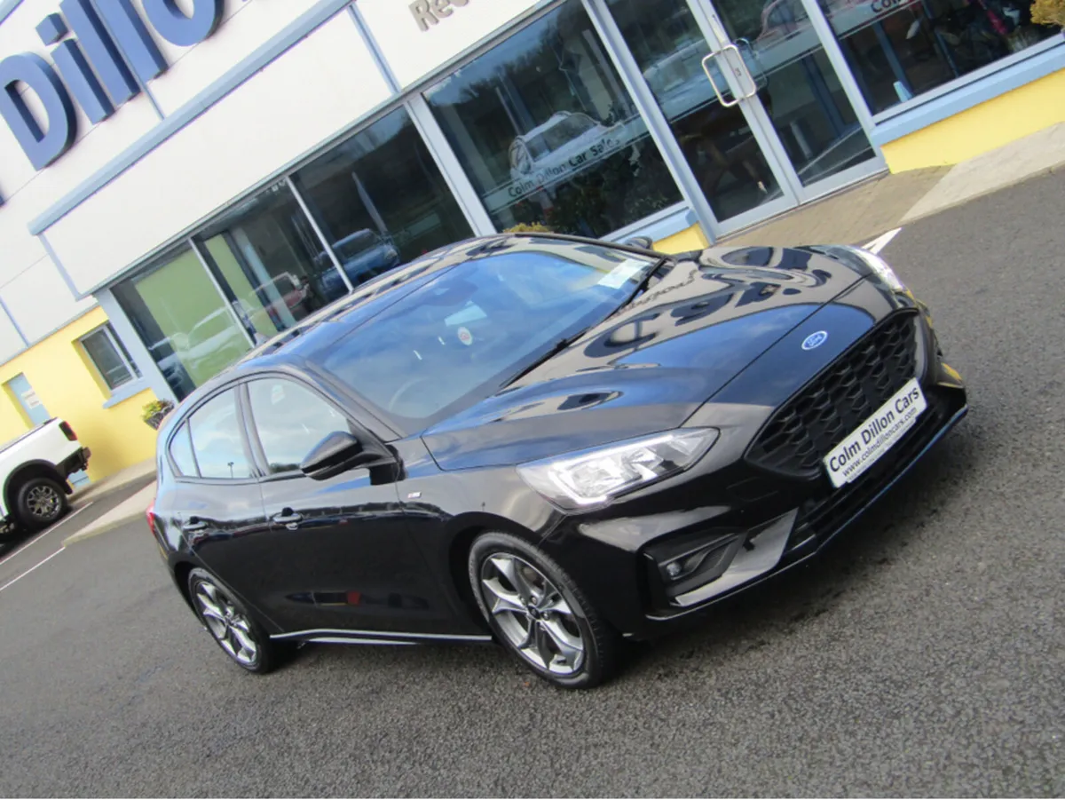 Ford Focus 1.5 TDCI ST-LINE 120PS 5 5DR - Image 2