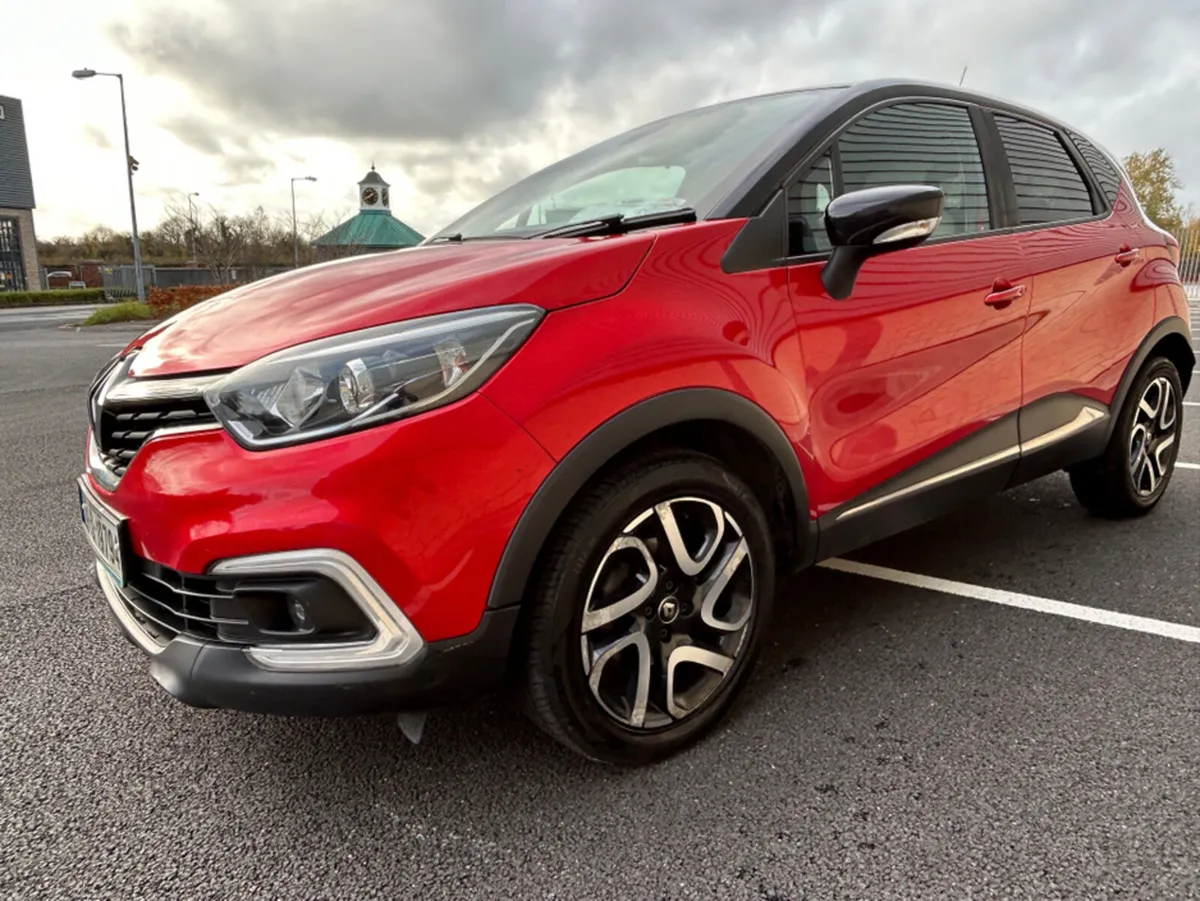 Renault Captur ICONIC DCI ** HIGH SPEC IRISH CAR * - Image 2