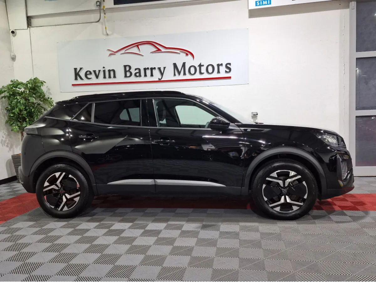 Peugeot 2008 EV ALLURE (50KWH BATTERY) AUTOMATIC * - Image 4