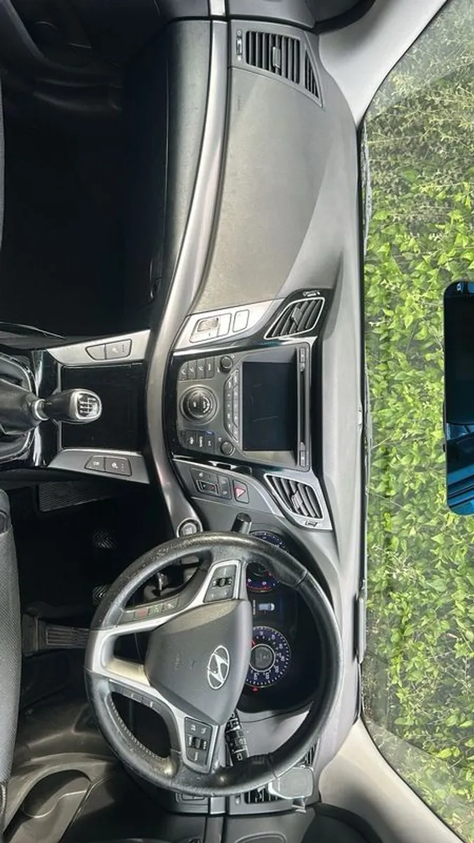 2012 Hyundai i40 - Image 2