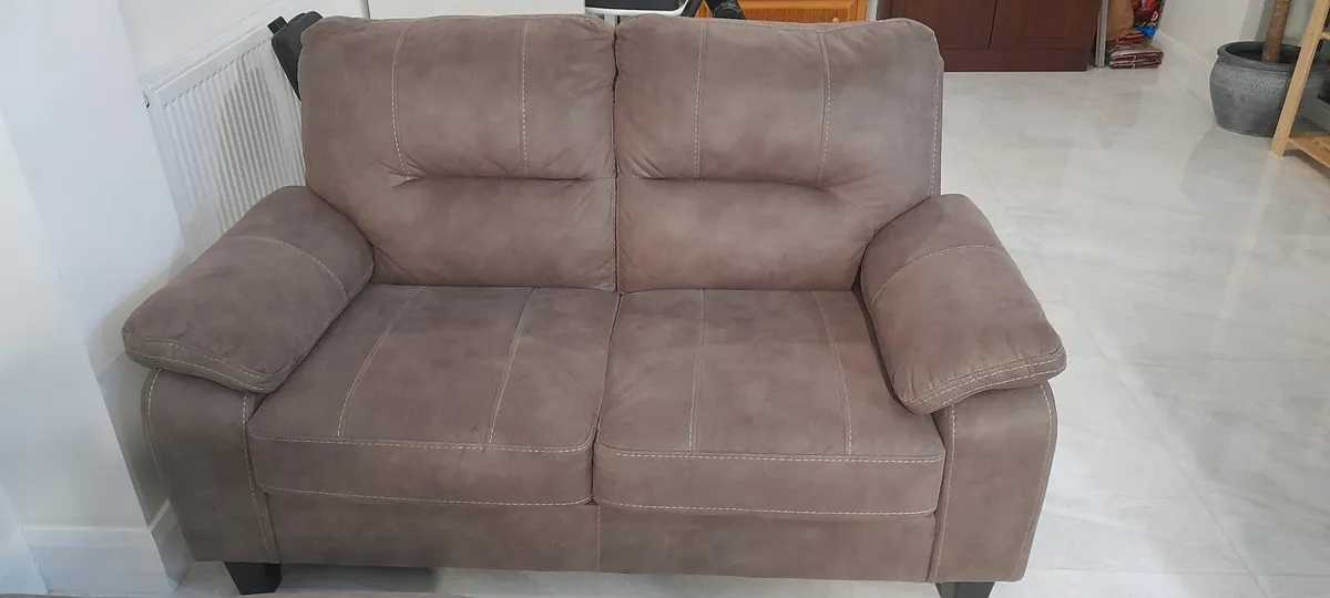 Sofas 3 + 2 - Image 4