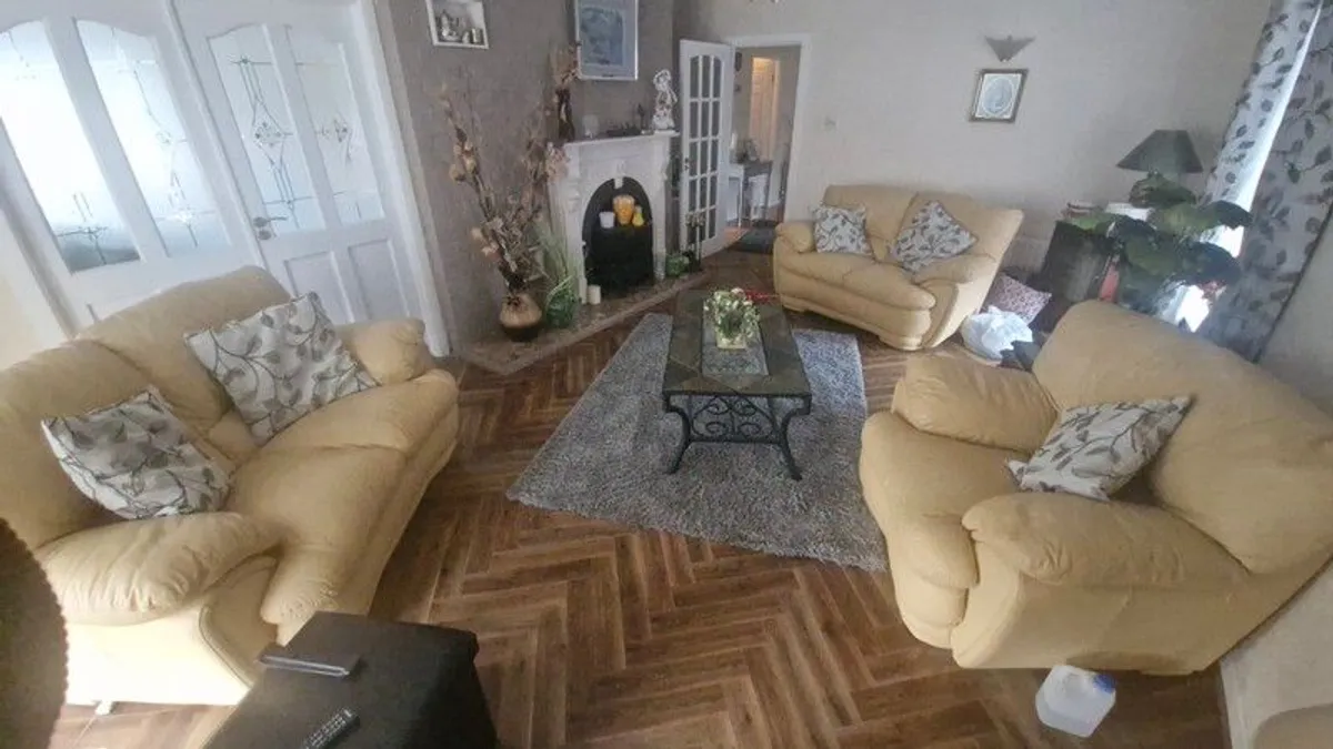 couch suite - Image 1