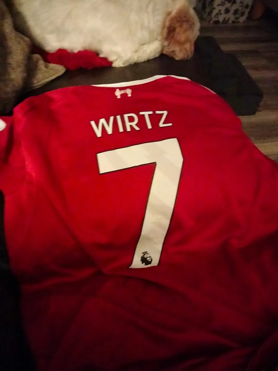 Liverpool jersey men large - Image 3