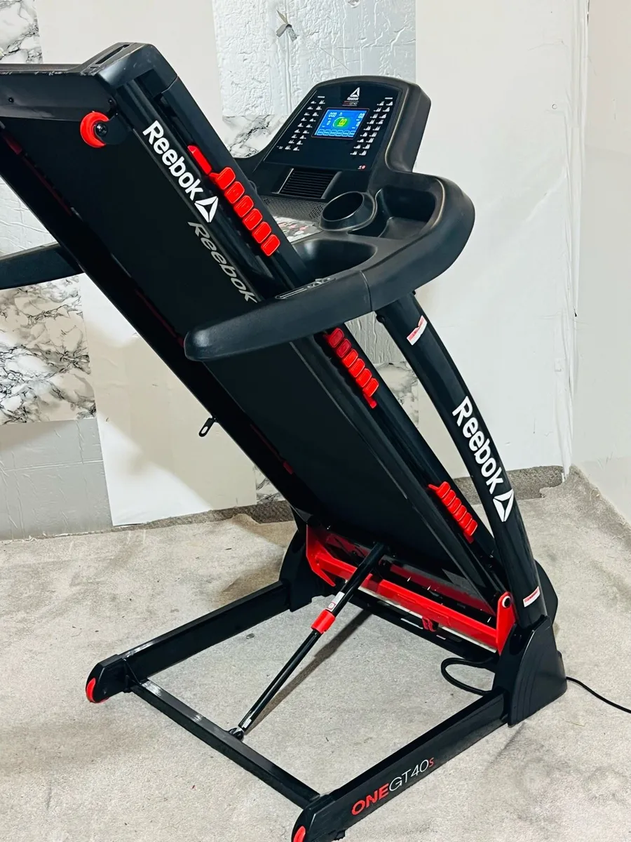 REEBOK ONE-GT40s LARGE TREADMILL GREAT CONDITION - Image 3