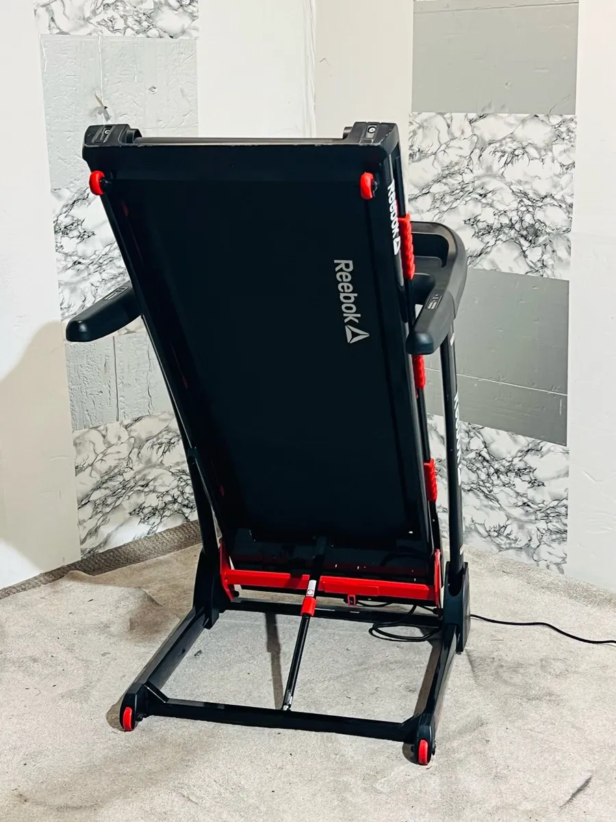 REEBOK ONE-GT40s LARGE TREADMILL GREAT CONDITION - Image 4