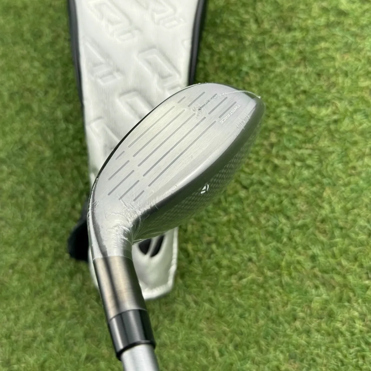 New Taylormade Qi35 Max Hybrid / #3 20° / Regular - Image 3