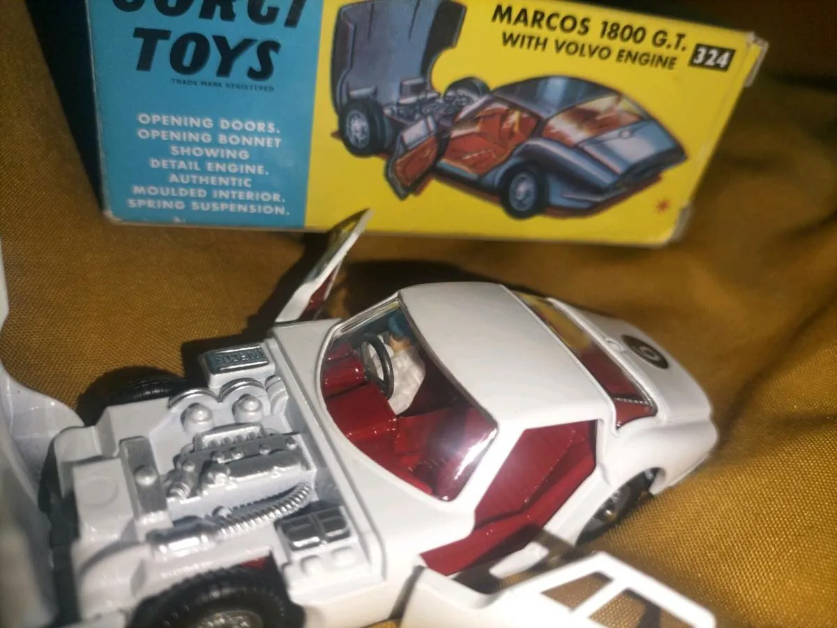 CORGI TOYS .. MARCOS 1800 GT . DIE.CAST .. - Image 4