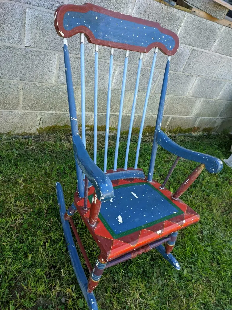 Vintage wooden rocking chair - Image 2
