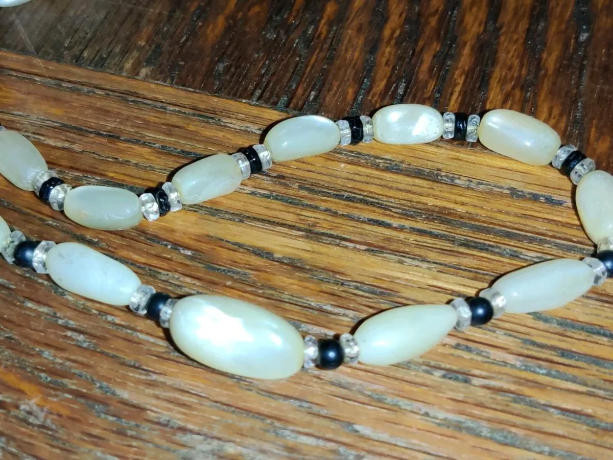 MOTHER OF PEARL, 18"Long Vintage CHUNKY Necklace ! - Image 3
