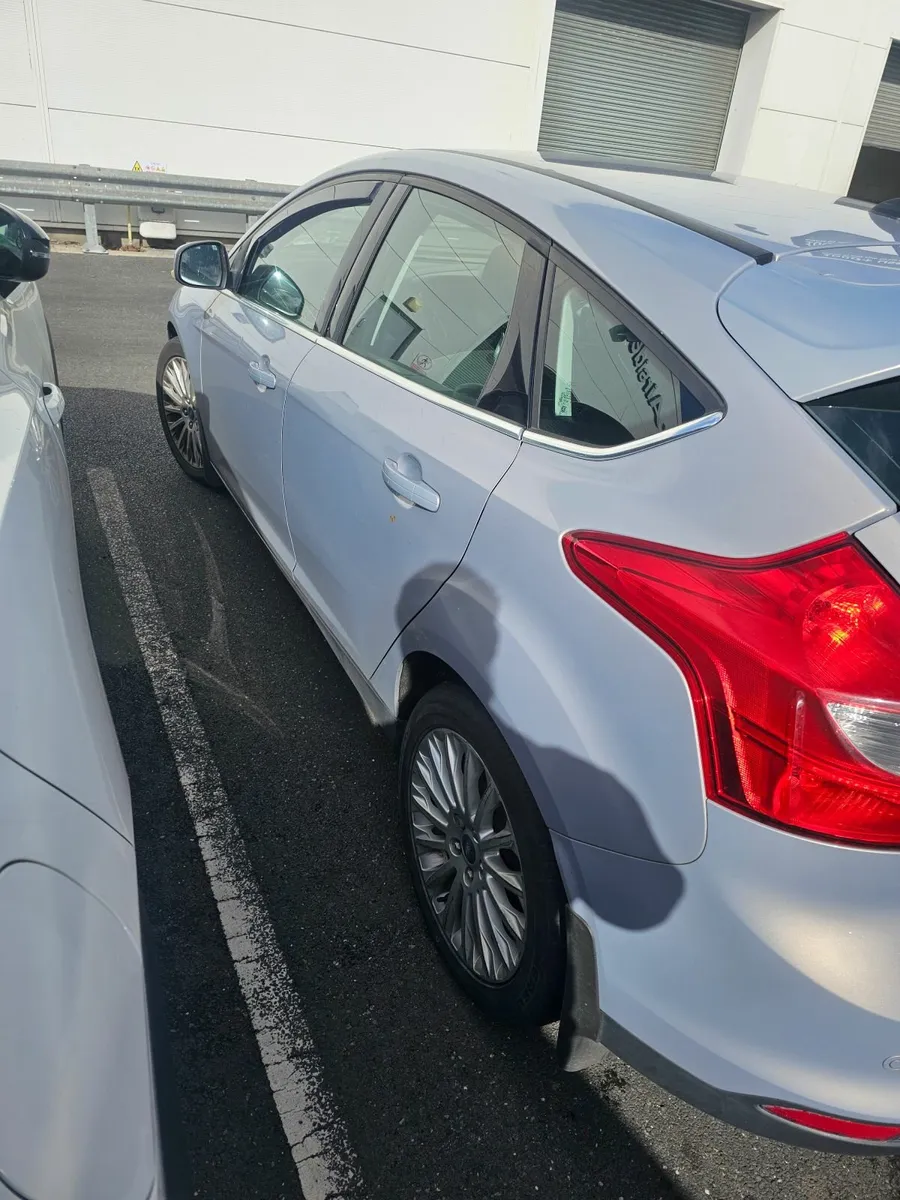 Ford Focus 2013 - Image 2
