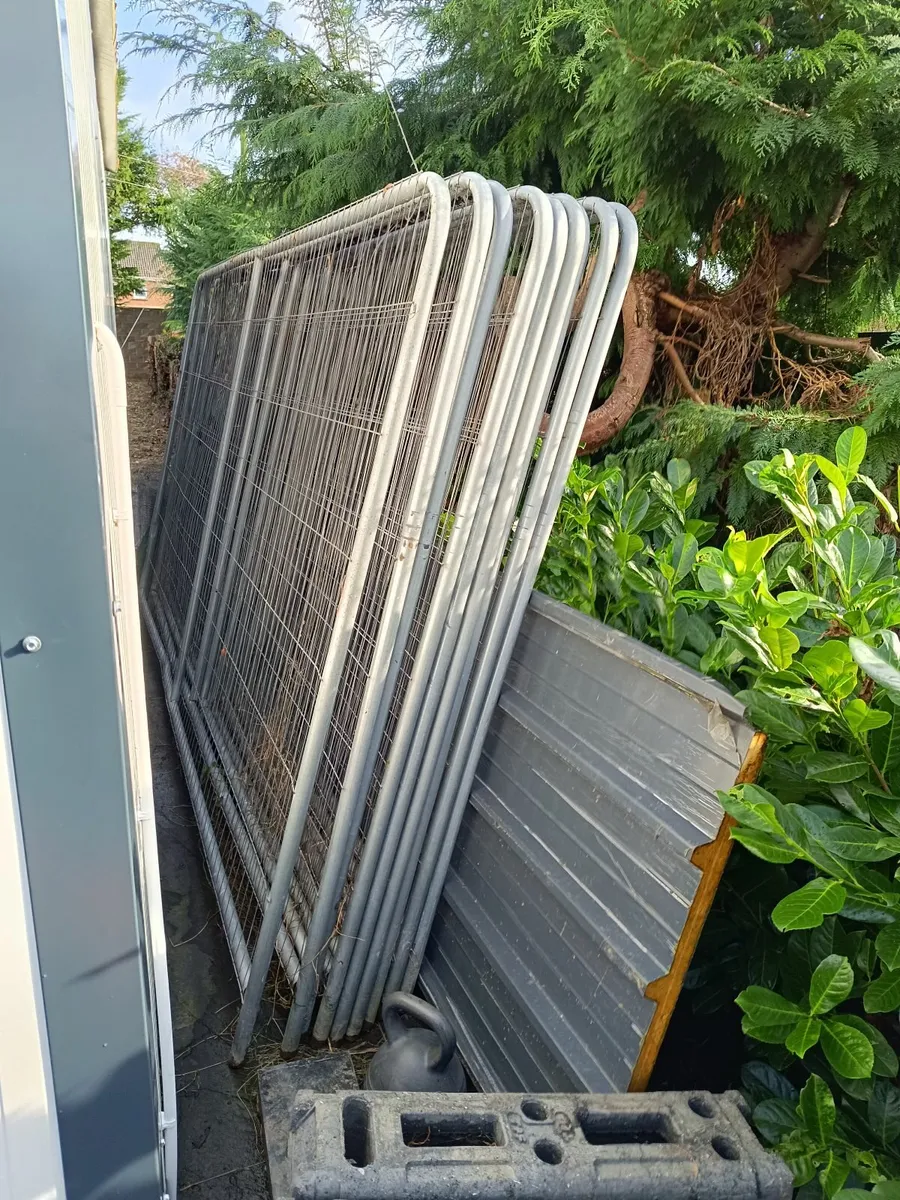 Builders fencing - Image 3